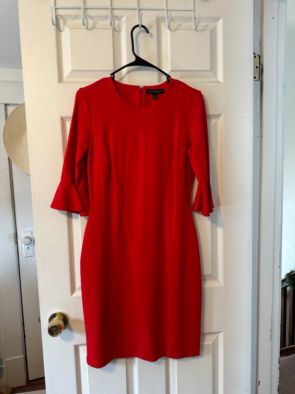Red Banana Republic Knee Length Dress with 3/4 Peplum Sleeve. Size 4. Never worn